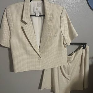 New House of Harlow 1960 Houndstooth Cropped Short Sleeve Blazer and shorts set